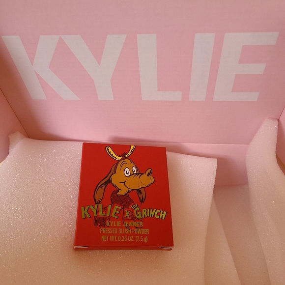 Kylie X Grinch